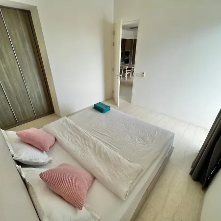 By The Sea, Penang Apartment Batu Ferringhi Exterior photo