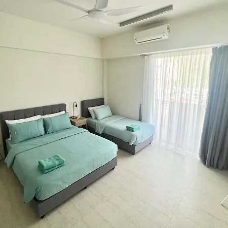 By The Sea, Penang Apartment Batu Ferringhi Exterior photo
