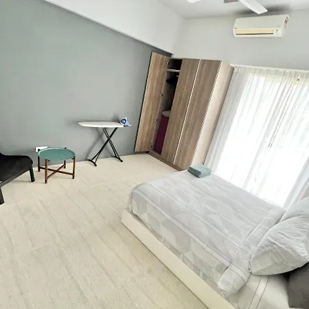 By The Sea, Penang Apartment Batu Ferringhi Exterior photo