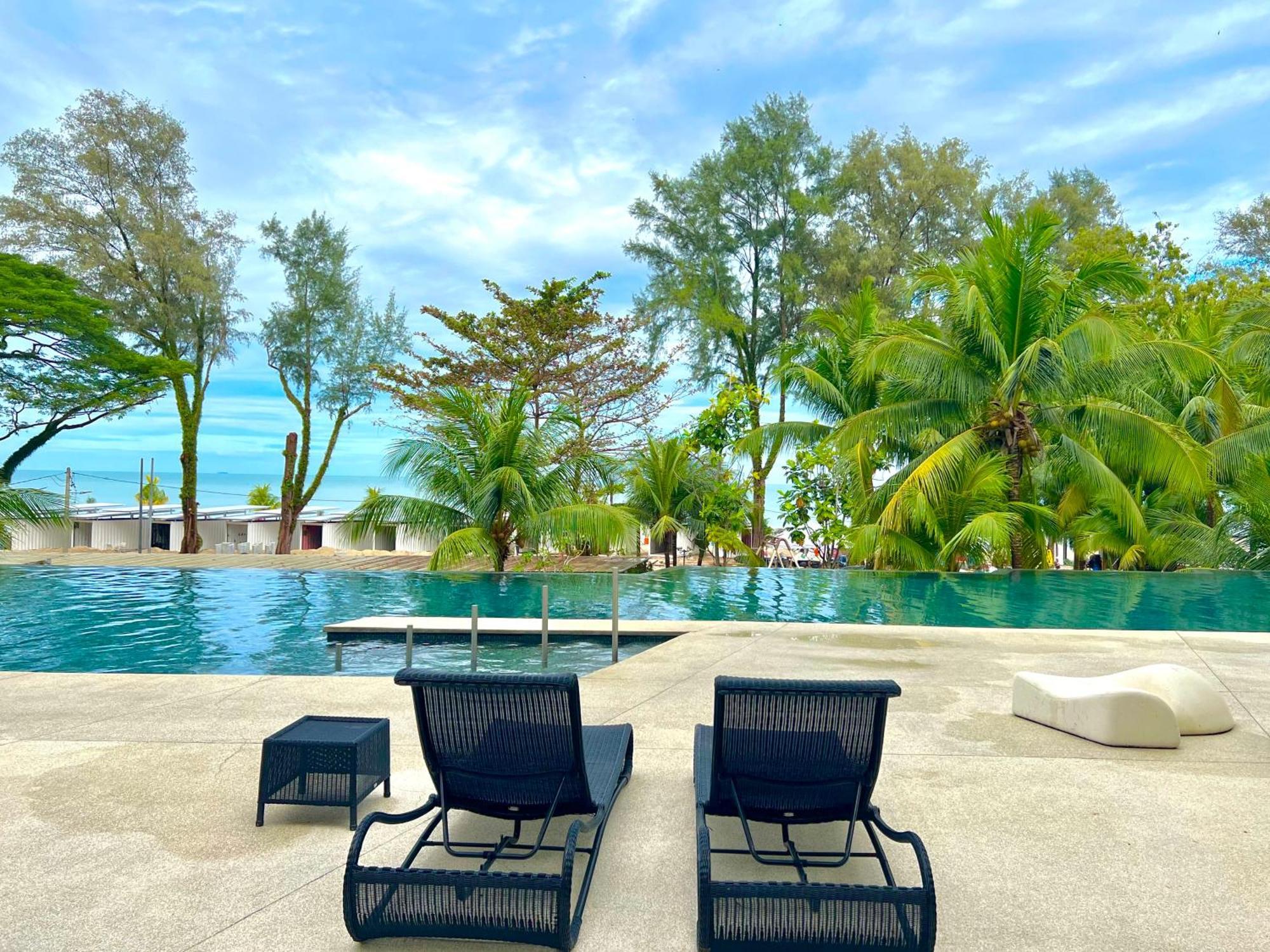 By The Sea, Penang Apartment *